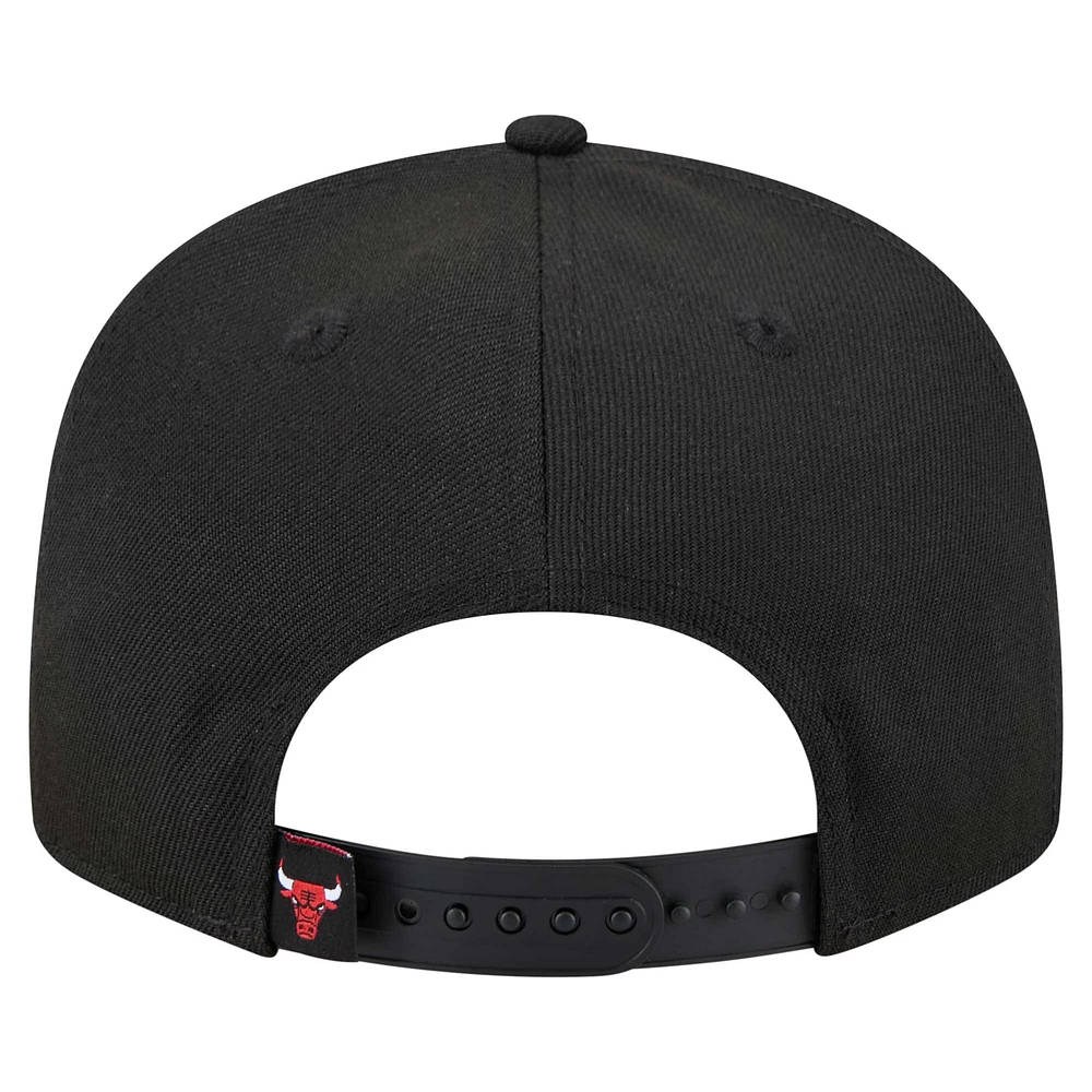 Men's New Era Black/Red Chicago Bulls Sport Night Splatter Two-Tone Snapback 9FIFTY Snapback Hat