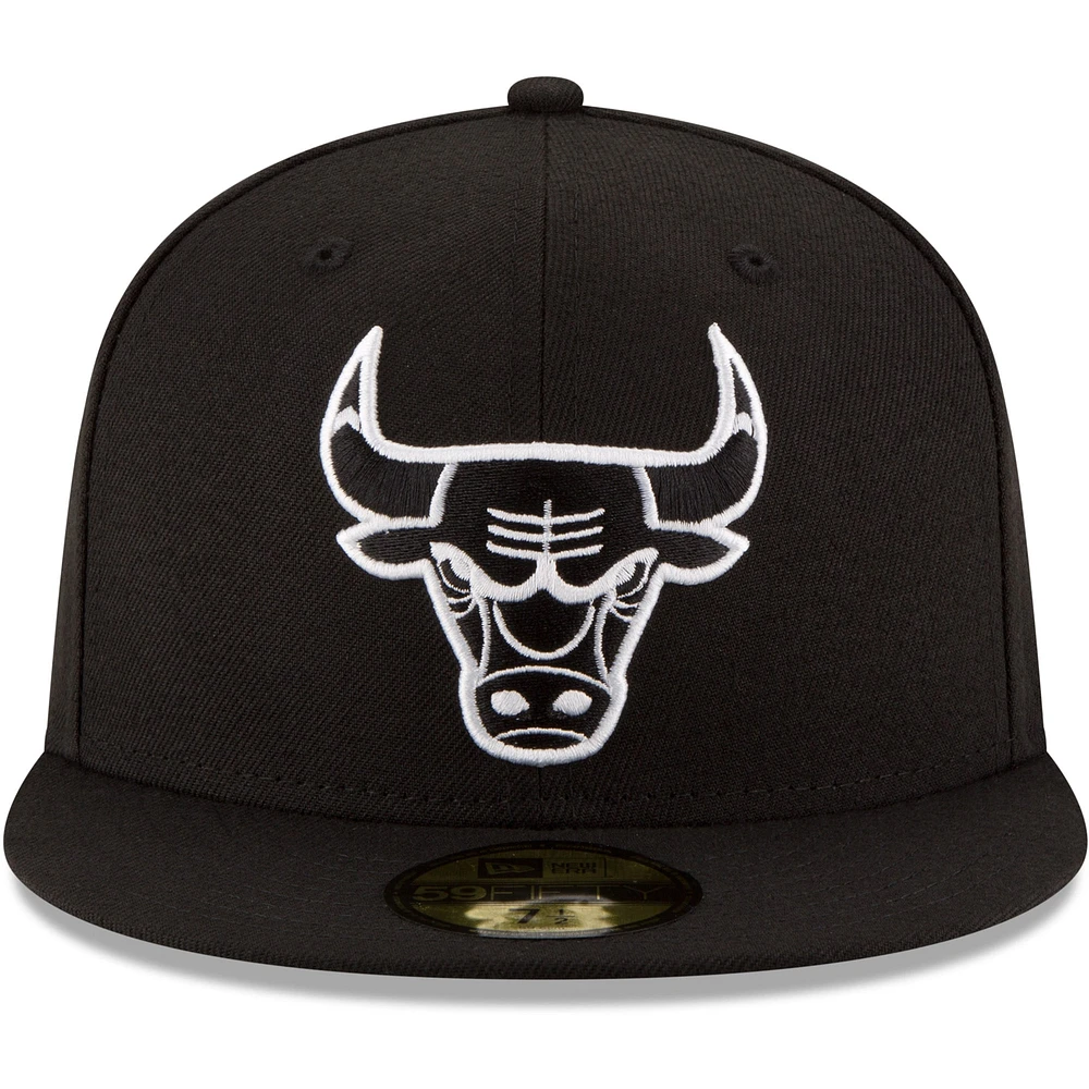 Men's New Era Black Chicago Bulls & White Logo 59FIFTY Fitted Hat