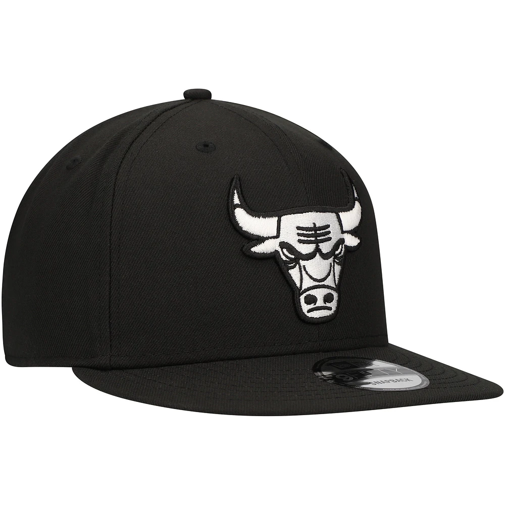 NWE BULLS NOIR 24 NBA NWE BW BACK CHAINTITCH SNAPBACK 9FIFTY HATMENSNP