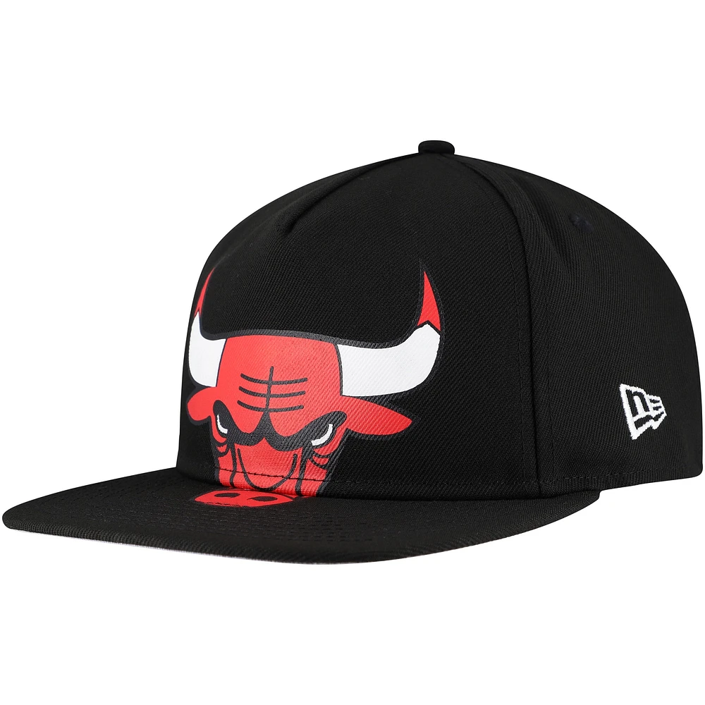 Men's New Era Black Chicago Bulls Oversized Puff Print Logo Golfer Snapback Hat