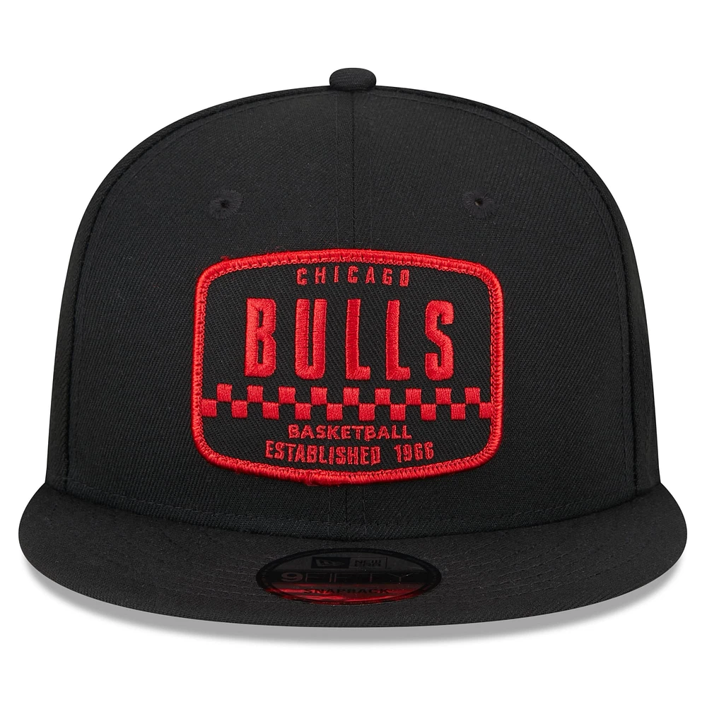 Casquette Snapback 9FIFTY noire New Era pour hommes des Chicago Bulls Rally Drive Finish Line Patch