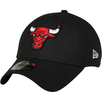 Men's New Era Black Chicago Bulls Team Classic 39THIRTY Flex Hat