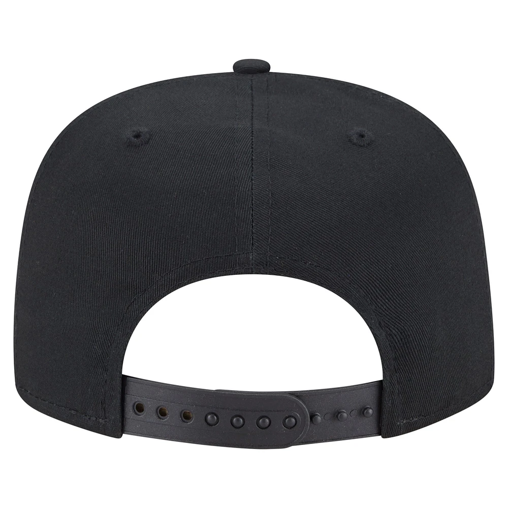 Men's New Era Black Chicago Bulls Team Text Golfer Snapback Hat