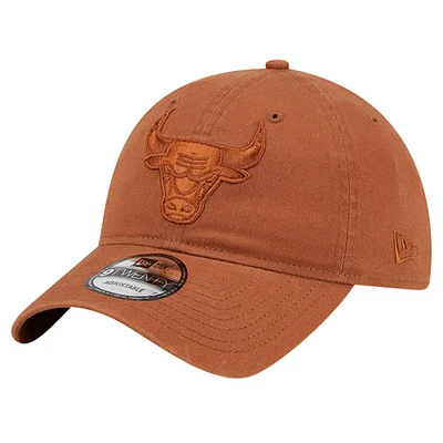 Casquette ajustable 9TWENTY marron New Era pour hommes des Chicago Bulls Colorpack tonal