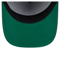 Men's New Era  Charcoal Chicago Bulls Throwback Washed Pre-Curved 9FIFTY Snapback Hat