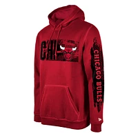 Sweat à capuche rouge de la collection Tip-Off des Chicago Bulls New Era pour homme