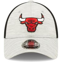 Men's New Era Gray/Black Chicago Bulls Active 9FORTY Snapback - Hat