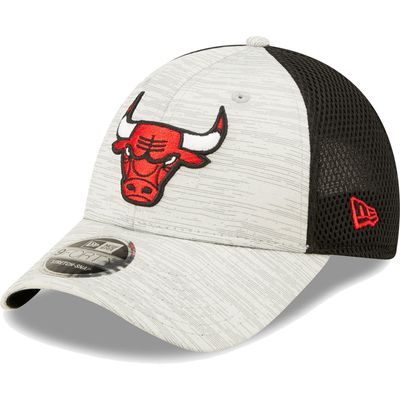 Men's New Era Gray/Black Chicago Bulls Active 9FORTY Snapback - Hat