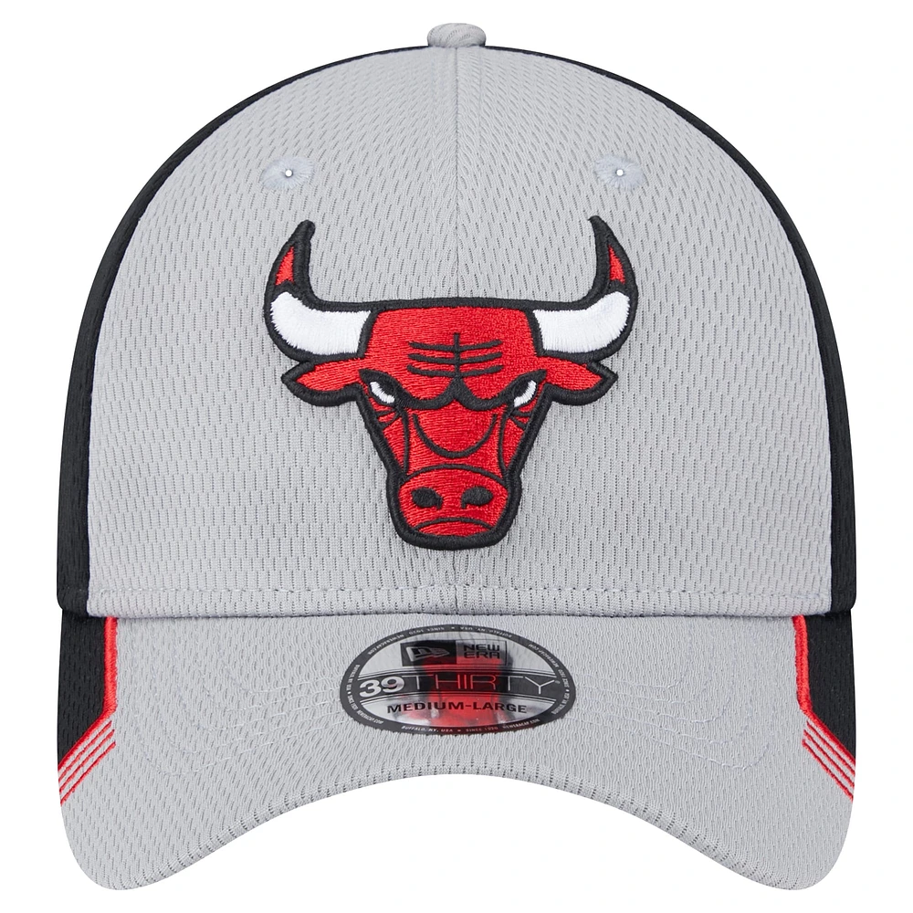 Men's New Era Gray/Black Chicago Bulls Active Trim 39THIRTY Flex Hat