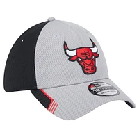 Casquette flexible 39THIRTY Active Trim des Chicago Bulls New Era pour hommes, gris/noir