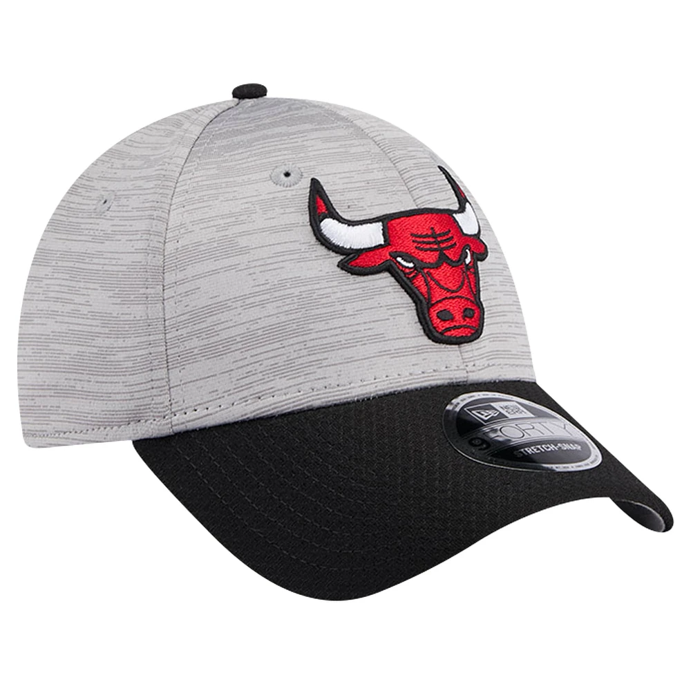 Men's New Era Heather Gray/Black Chicago Bulls Active Digi-Tech Two-Tone 9FORTY Adjustable Hat