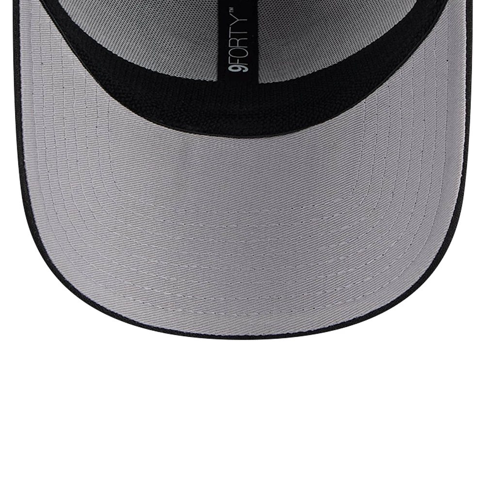 Men's New Era Heather Gray/Black Chicago Bulls Active Digi-Tech Two-Tone 9FORTY Adjustable Hat