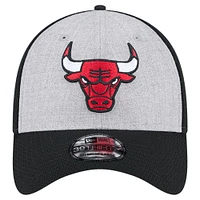 Men's New Era Heather Gray/Black Chicago Bulls Two-Tone 39THIRTY Flex Hat