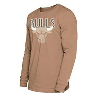 T-shirt à manches longues Chicago Bulls City Edition 2024/25 pour homme New Era Tan