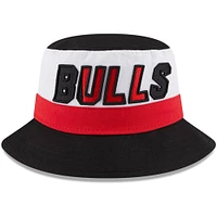 Casquette New Era Chicago Bulls Back Half Bucket blanche/noire pour homme