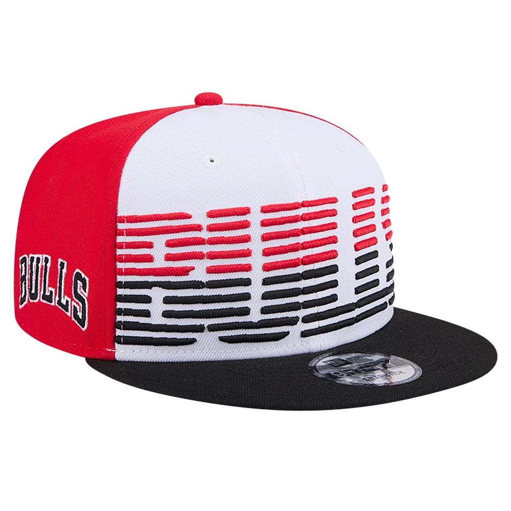 Men's New Era White/Black Chicago Bulls Throwback Gradient Tech Font 9FIFTY Snapback Hat