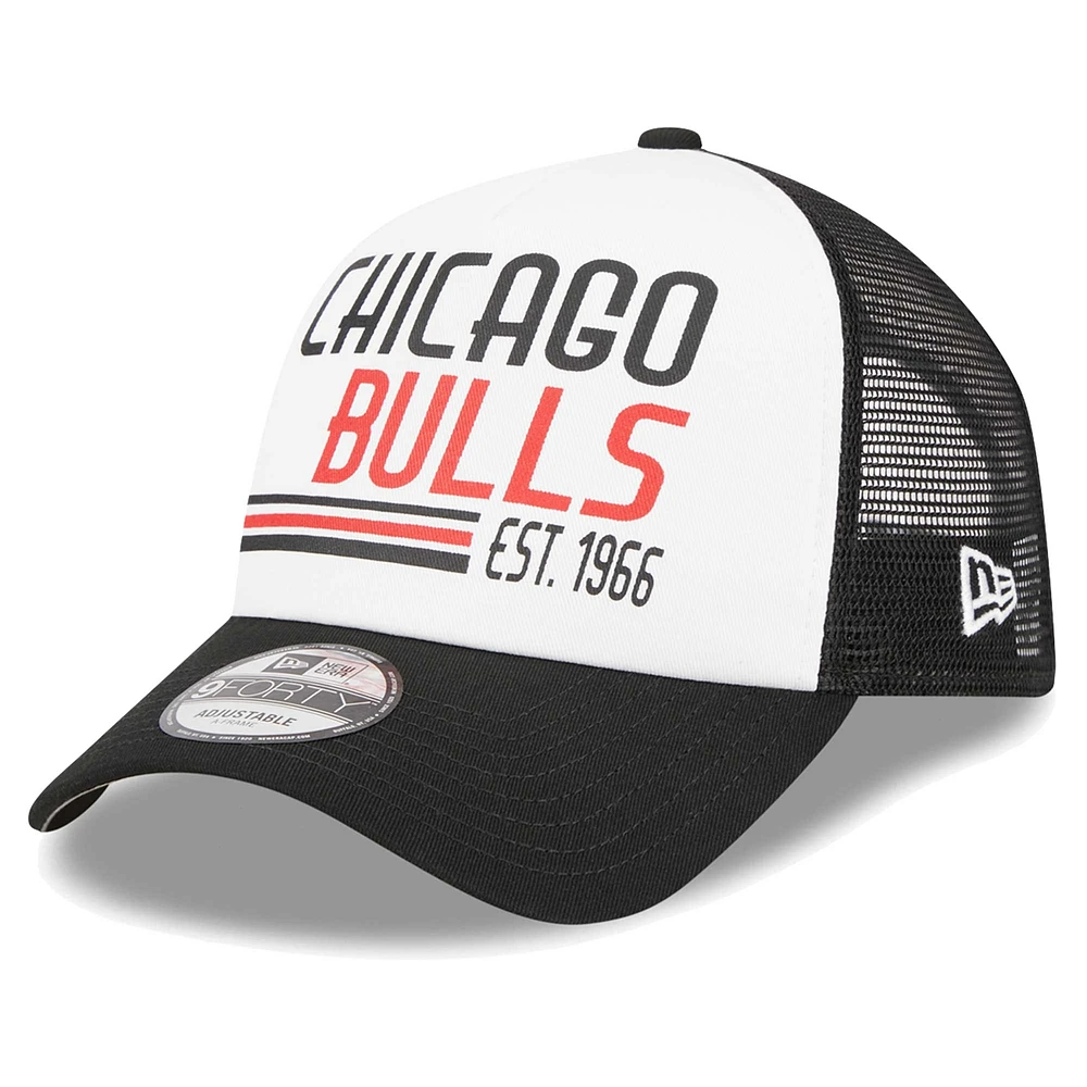 Casquette ajustable 9FORTY Trucker en mousse blanche Chicago Bulls Lift Pass New Era pour hommes