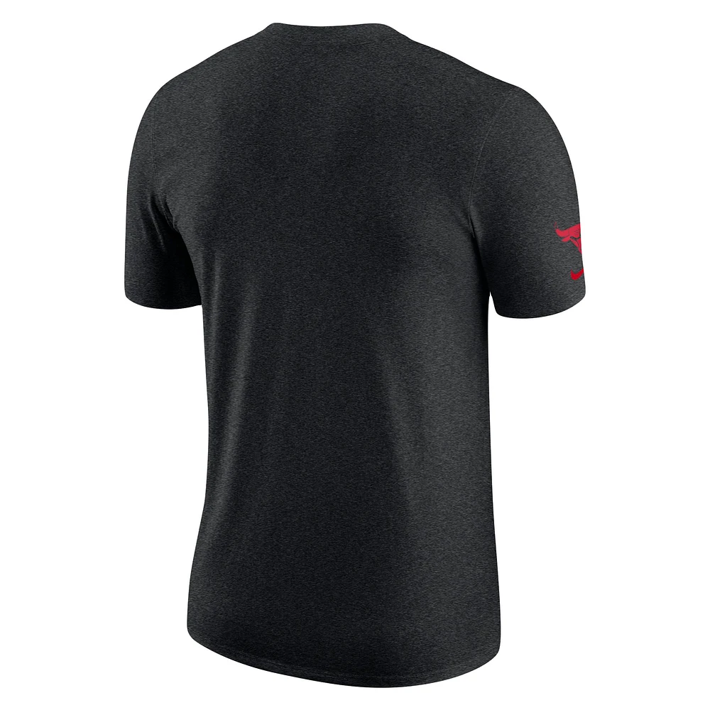 Men's Nike Heather Black Chicago Bulls Courtside Versus Flight Max90 T-Shirt