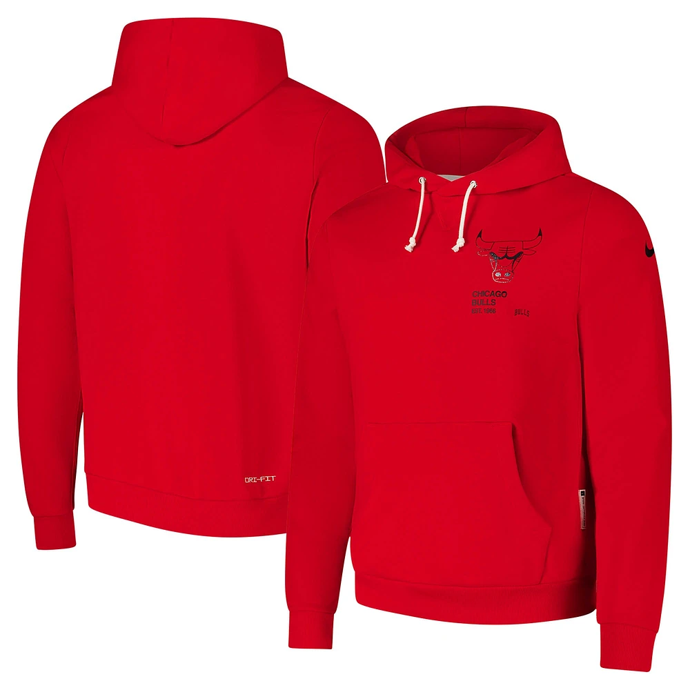 Men's Nike  Red Chicago Bulls Courtside Standard Issue Premium Performance Pullover Hoodie