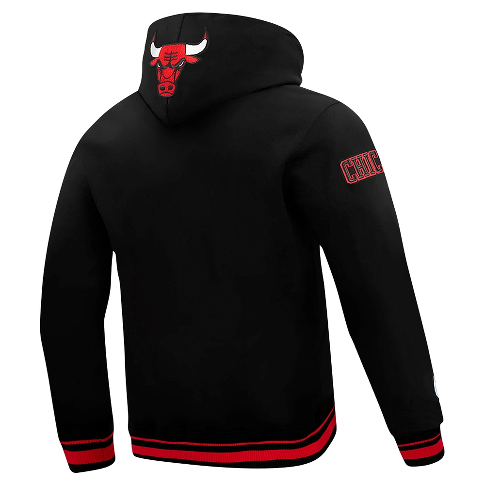 Sweat à capuche noir Pro Standard pour homme Chicago Bulls Area Code