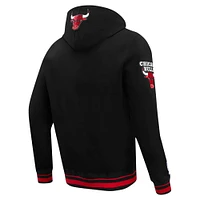 Men's Pro Standard Black Chicago Bulls Script Tail Pullover Hoodie