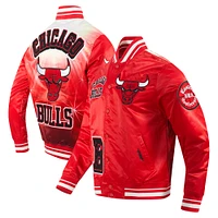 Veste à boutons-pression en satin sublimé Pro Standard Red Chicago Bulls pour homme