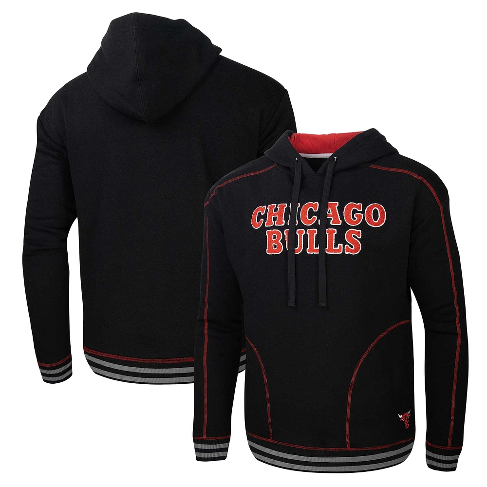 Men's Stadium Essentials  Black Chicago Bulls Baseline Pullover Hoodie