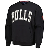 Men's Tommy Jeans Black Chicago Bulls Henry Pullover Sweatshirt