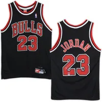 Lids Michael Jordan Chicago Bulls Autographed White Champion
