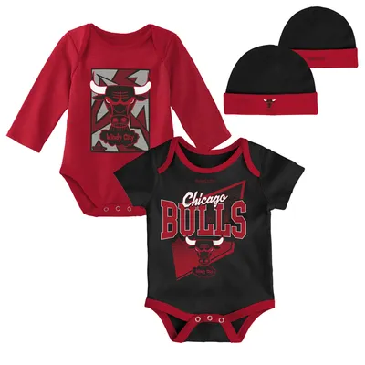 Chicago Bulls Mitchell & Ness Newborn Infant 3-Piece Hardwood Classics Bodysuits Cuffed Knit Hat Set - Black/Red