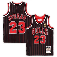 Maillot authentique Mitchell & Ness Michael Jordan Black Chicago Bulls 1996/97 Hardwood Classics