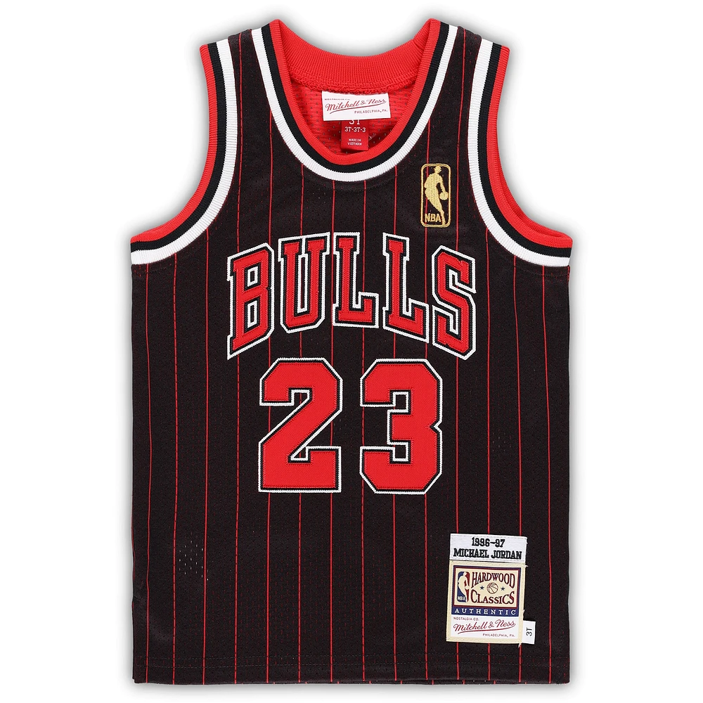 Maillot authentique Mitchell & Ness Michael Jordan Black Chicago Bulls 1996/97 Hardwood Classics