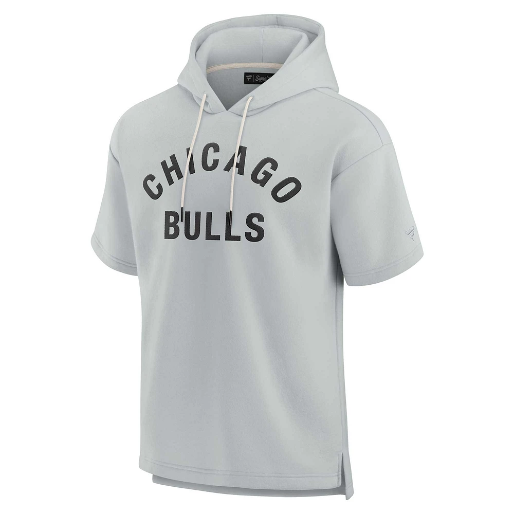 Unisex Fanatics Gray Chicago Bulls Elements Super Soft Fleece Short Sleeve Pullover Hoodie