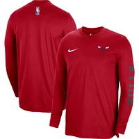 Maillot de tir à manches longues d'avant-match Nike Chicago Bulls 2023/24 authentique unisexe rouge