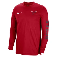 Maillot de tir à manches longues d'avant-match Nike Chicago Bulls 2023/24 authentique unisexe rouge