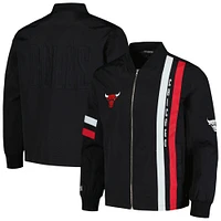 Blouson aviateur unisexe The Wild Collective noir Chicago Bulls Stitch Applique entièrement zippé