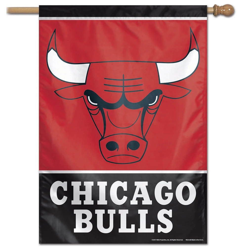 WinCraft Chicago Bulls Bannière verticale simple face avec logo principal 28" x 40"