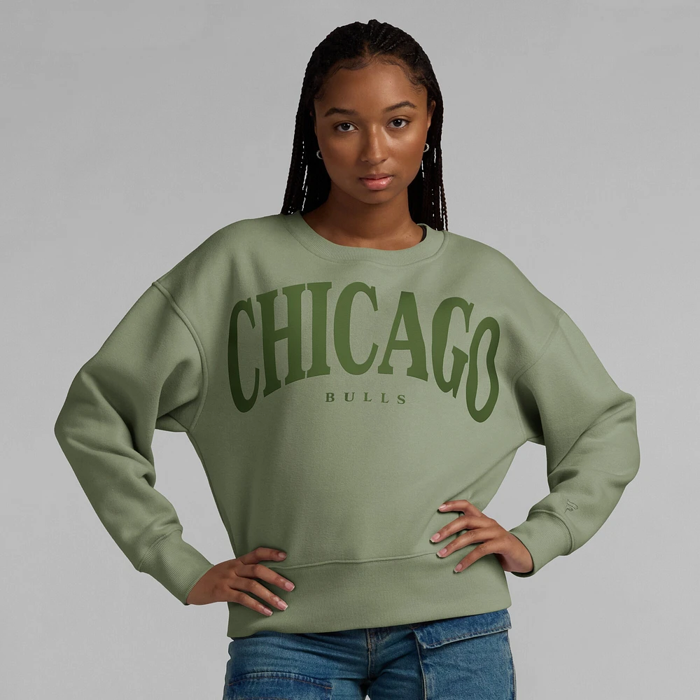 Women's Fanatics Olive Chicago Bulls Elements Flow Pullover Sweatshirt