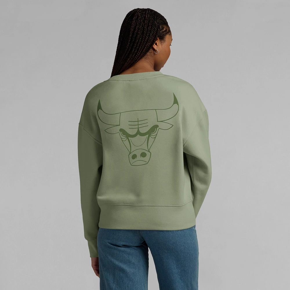 Women's Fanatics Olive Chicago Bulls Elements Flow Pullover Sweatshirt