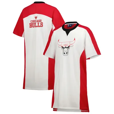 Chicago Bulls G-III 4Her by Carl Banks Women's Free Throw T-Shirt Dress - White