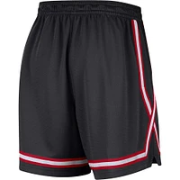 Women's Nike Black Chicago Bulls Sideline Fly Crossover Performance Shorts