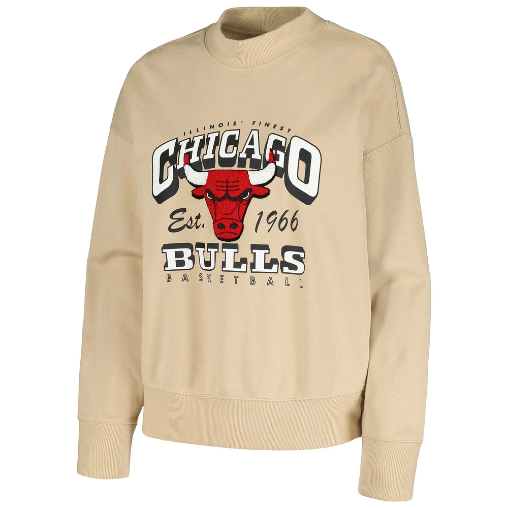 Sweat-shirt surdimensionné et confortable à col montant Qore Cream Chicago Bulls pour femmes