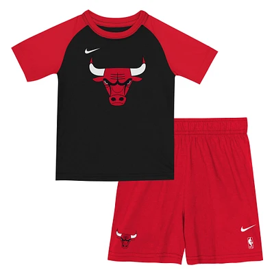 Ensemble t-shirt et short d'entraînement Nike rouge/noir Chicago Bulls pour jeune