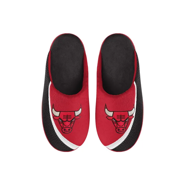 https://cdn.mall.adeptmind.ai/https%3A%2F%2Fimages.footballfanatics.com%2Fchicago-bulls%2Fyouth-foco-chicago-bulls-big-logo-color-edge-slippers_pi4736000_altimages_ff_4736766-d8a8f7c03458b1cbde2calt1_full.jpg%3F_hv%3D2_640x.webp