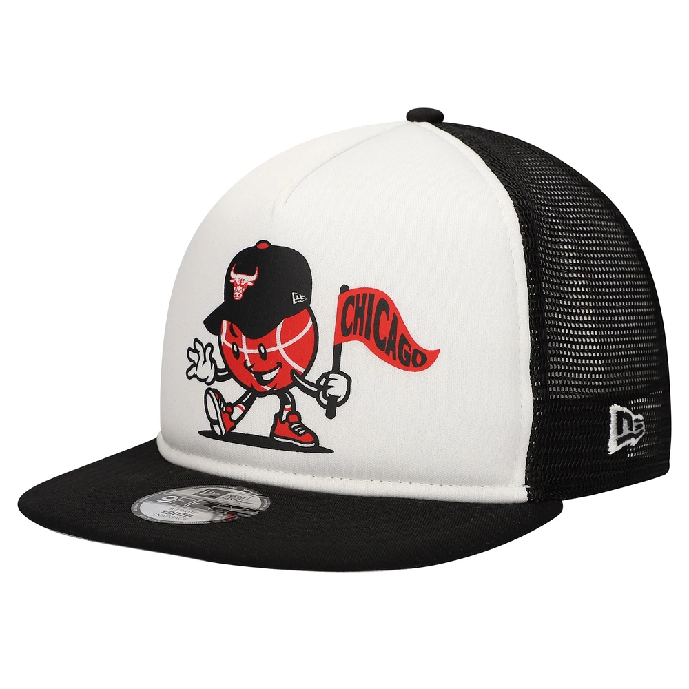 Casquette Snapback 9FIFTY pour jeune Chicago Bulls Court Sport Mascot New Era, blanc/noir