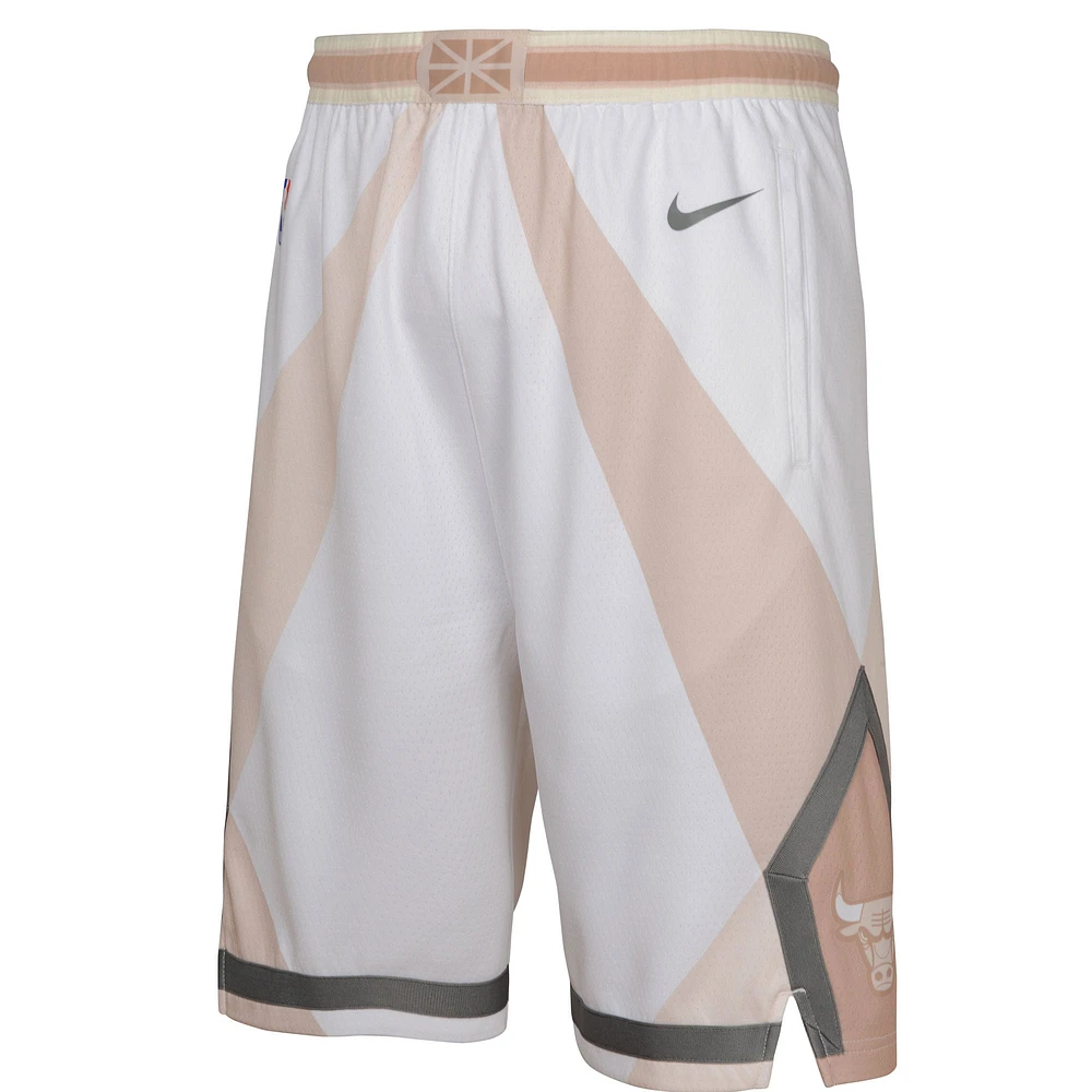 Short de performance Nike blanc Chicago Bulls City Edition Swingman pour jeune garçon 2024/25