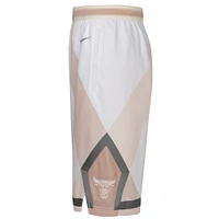 Short de performance Nike blanc Chicago Bulls City Edition Swingman pour jeune garçon 2024/25