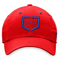 Plaque emblématique rouge des Chicago Cubs Fanatics pour hommes - Casquette réglable