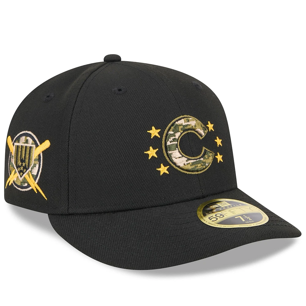 Casquette ajustée 59FIFTY à profil bas pour la Journée des Forces armées 2024 Chicago Cubs New Era noire hommes