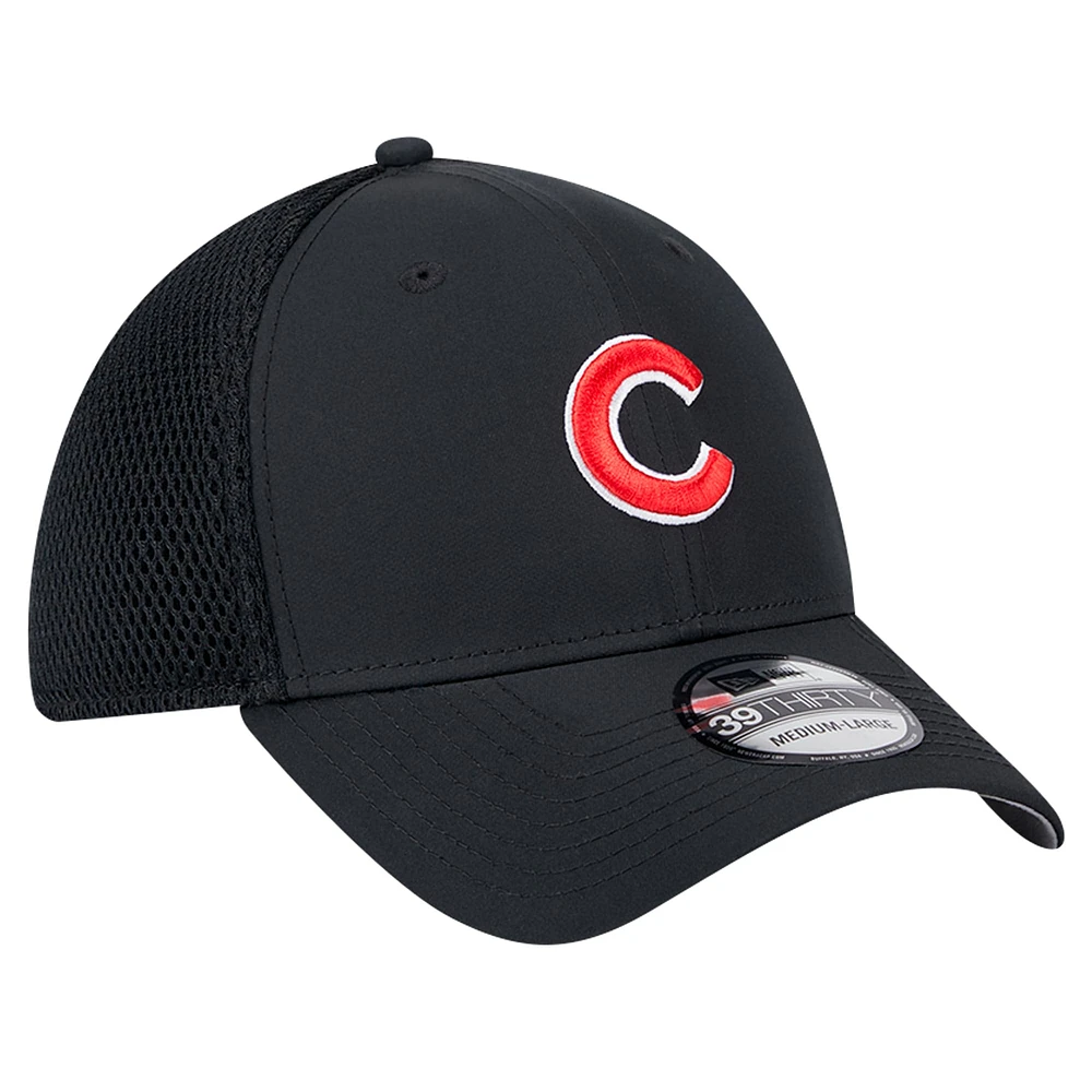 Casquette flexible 39THIRTY Team Tone des Chicago Cubs New Era noire pour hommes